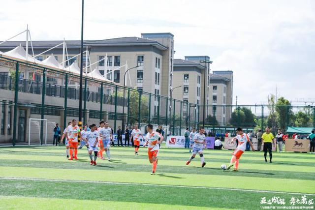 刘诚宇抱憾头球未进：对位PK高井幸大应更聪明些