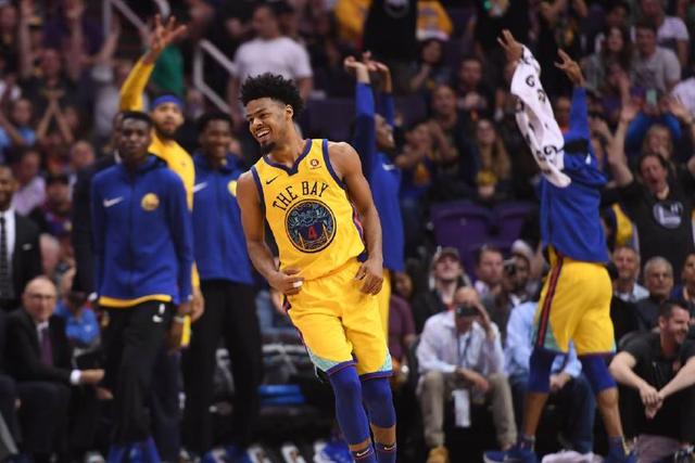 利物浦获英超半程冠军 夺冠赔率1.2一骑绝尘