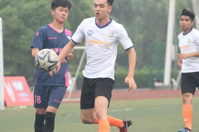 37岁韩德君和34岁李晓旭轻松通过体能测试